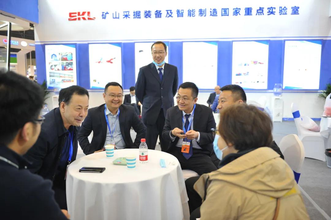 D93C6CB108DCD1BFD9F35D6E540_07F4D05D_13B40