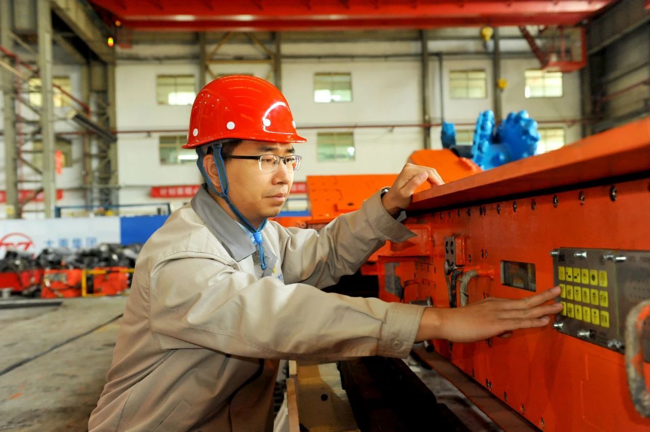 0D28AB9D0516FBD119F8B0400E7_6F4FF71F_20566