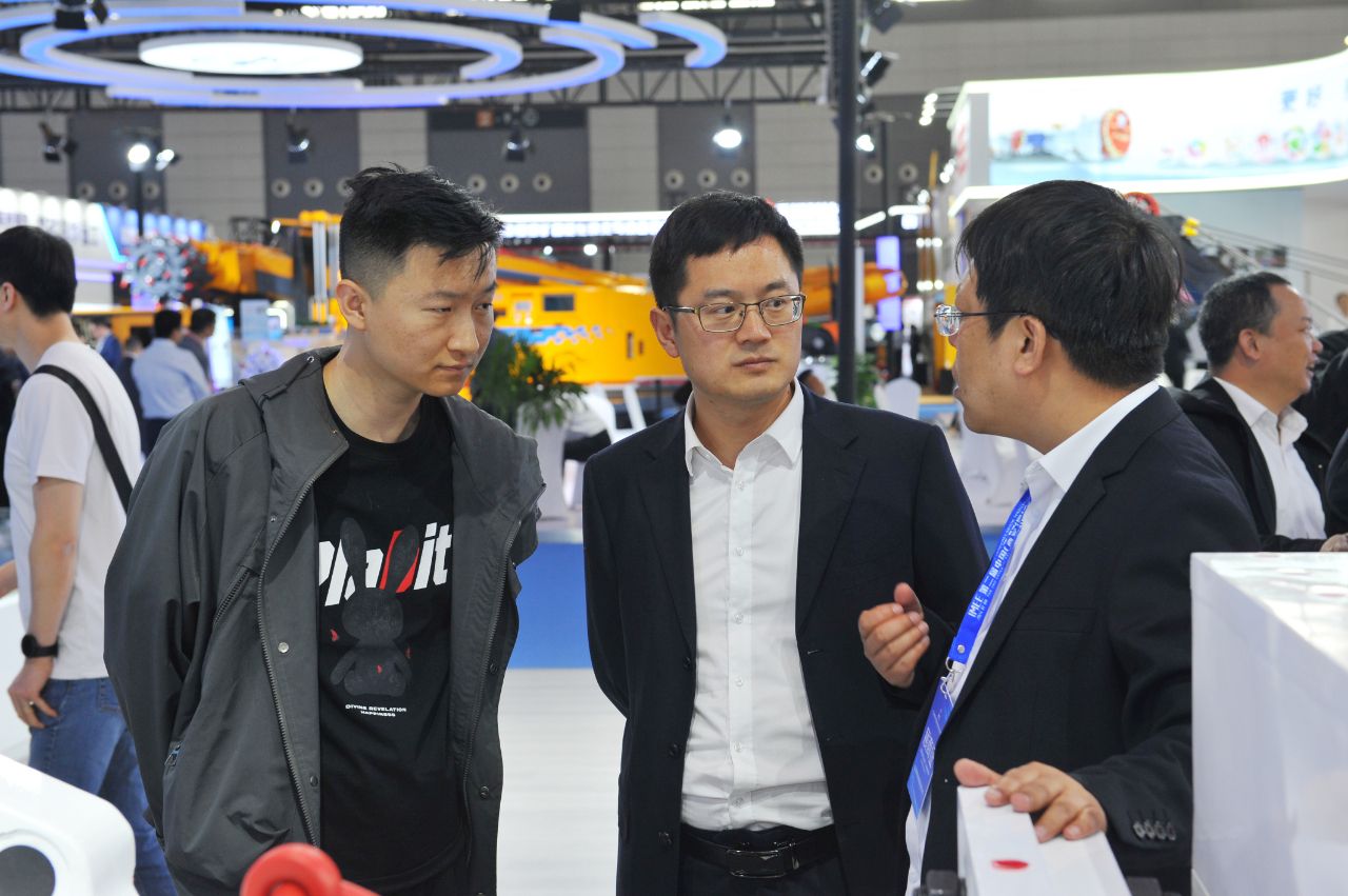 12504535D3294D28C354531AD73_B2ECB29E_21D9A