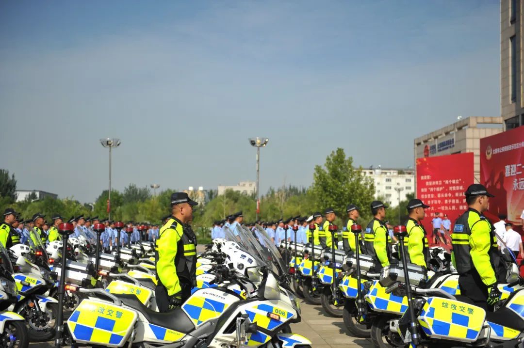 4D2BD5D0FC7AC2C675332C9BB37_FF33F375_1E7F4