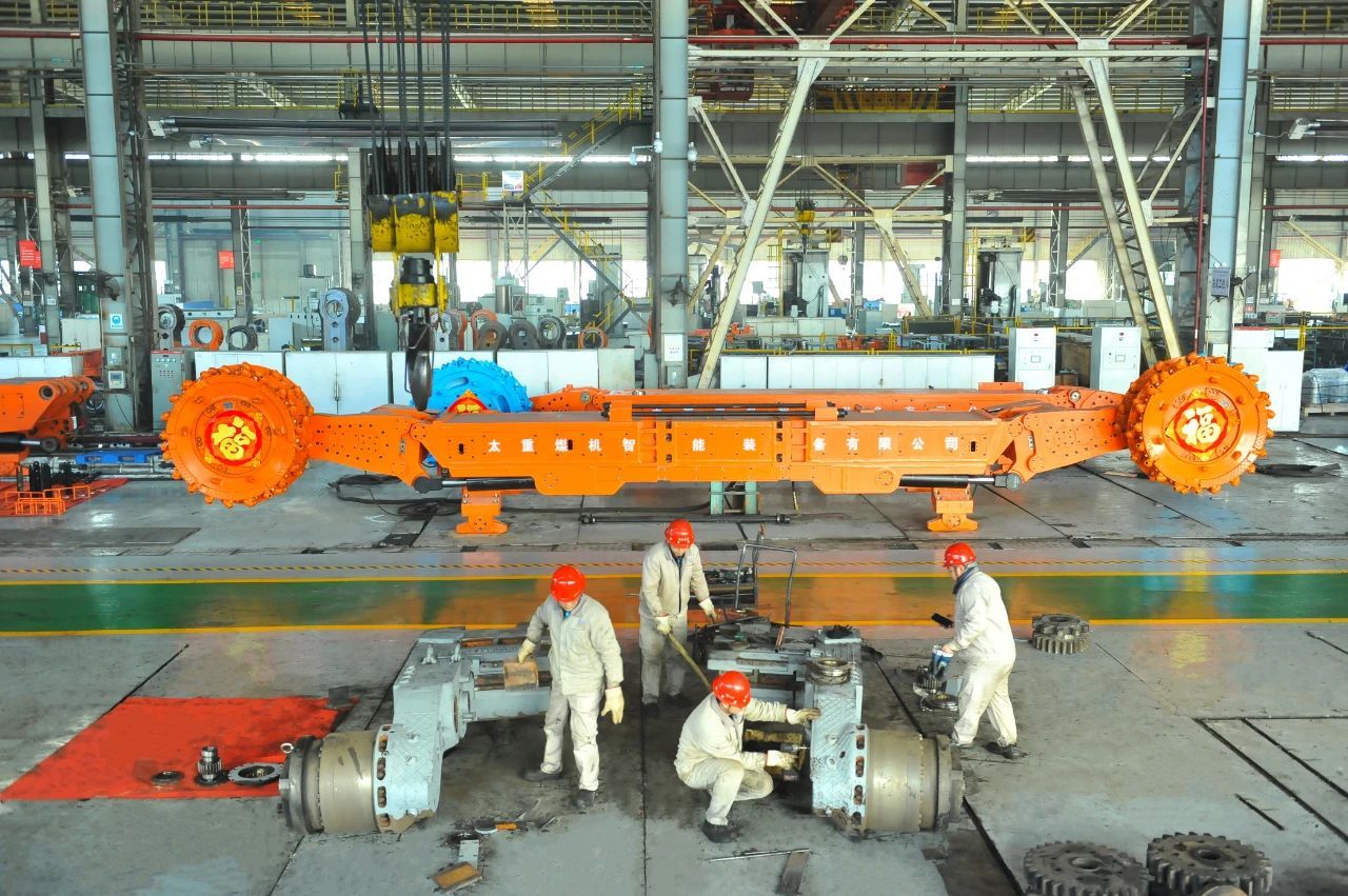 B226F3FD5FC0EFF24EE4E4EF2E6_B88C27FF_3D0E0